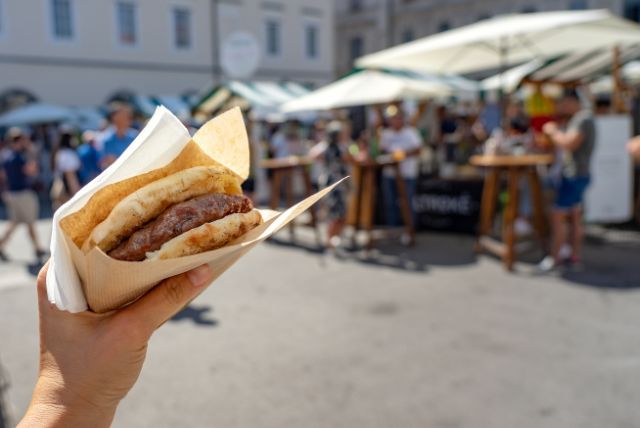 שוק אוכל בלובליאנה Odprta Kuhna