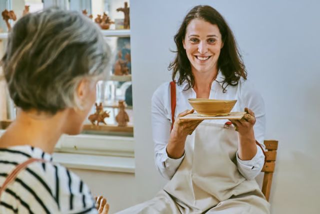 סדנת קדרות וחימר בלובליאנה credit to getyourguide.com