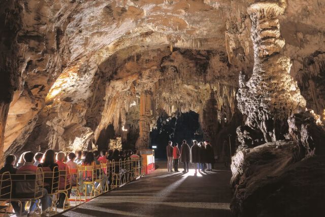 פוסטוינה בסלובניה (Postojna) מדריך למטיילים credit to getyourguide.com
