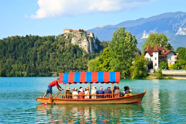 פוסטוינה בסלובניה (Postojna) מדריך למטיילים credit to getyourguide.com